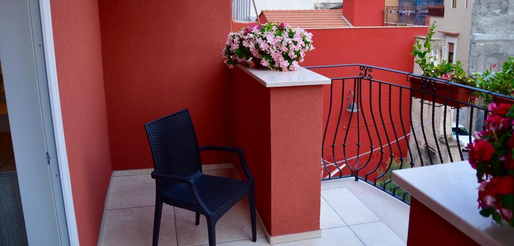 B&B Al Vecchio Borgo Barletta Exterior photo